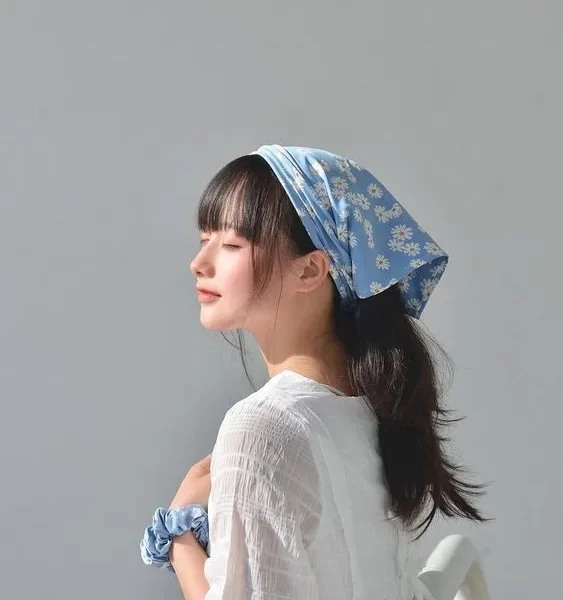 2024's Guide to Aesthetic Headscarf Hairstyles