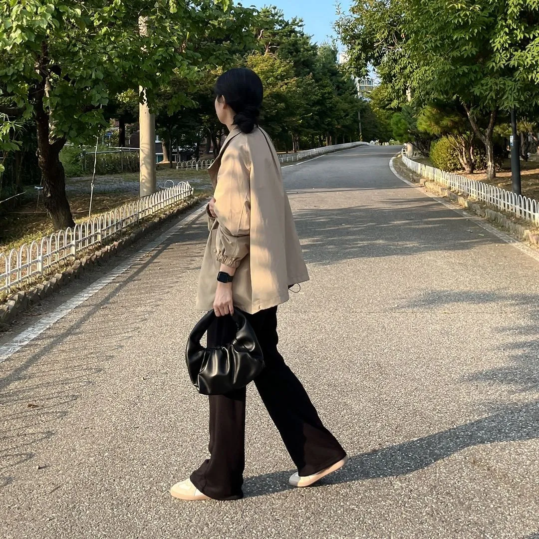 Trending Minimalist Fall Looks: Must-Have Styles On 2024