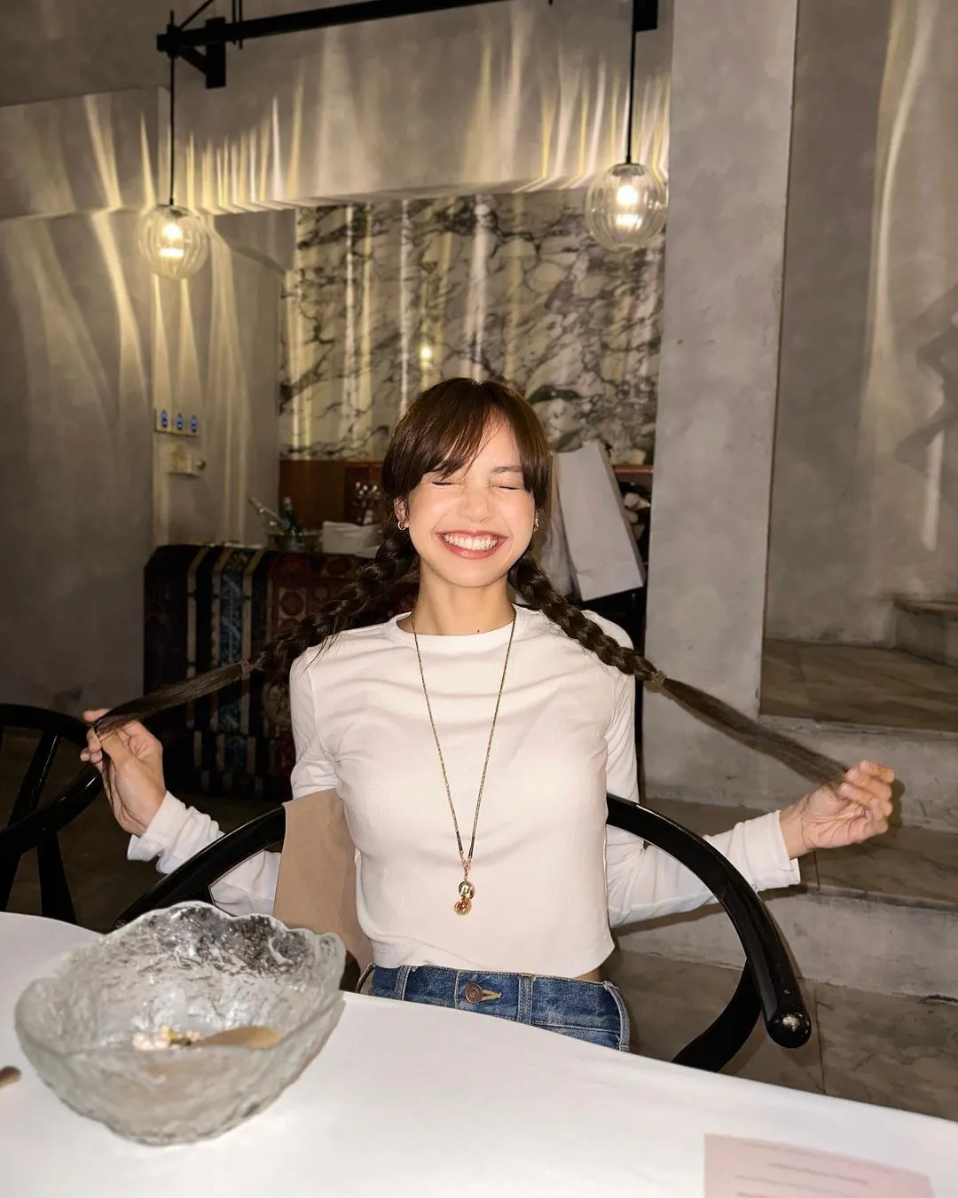 The Ultimate Guide to Wear Statement Jewelry Like KPOP Queens