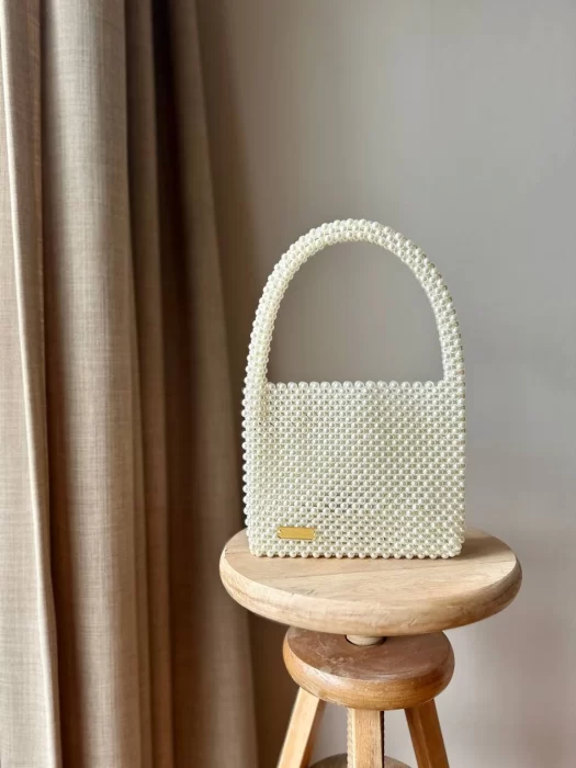 Pearlcore Chic: How to Wear the Trend into Your Style