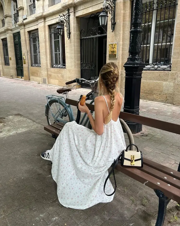 Flowy and Fabulous – How to Style a Boho Maxi Dress in 2024!