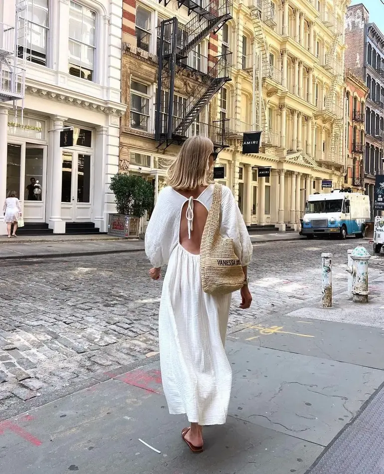 Flowy and Fabulous – How to Style a Boho Maxi Dress in 2024!