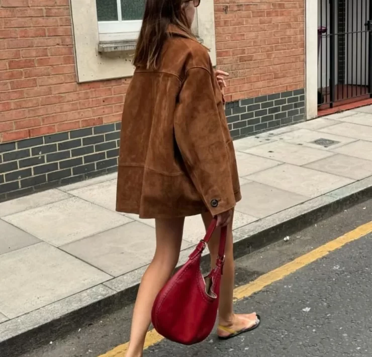 Trending Minimalist Fall Looks: Must-Have Styles On 2024