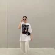 The Ultimate Guide to Styling the White Tee In 2024