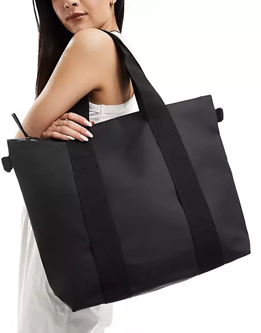 I Found The 6 Timeless Tote Bags For Office Girl That Fit Your Laptop