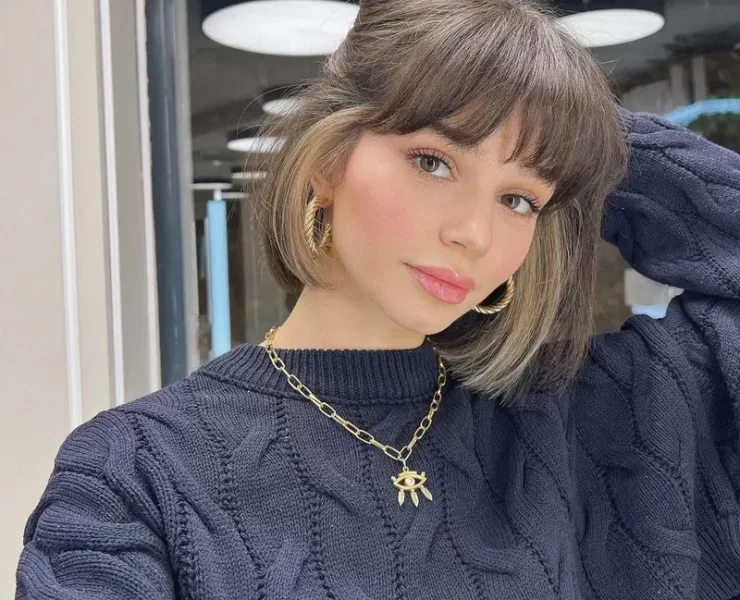 Elegant Ways to Style Big & Statement Necklaces Trend In 2024