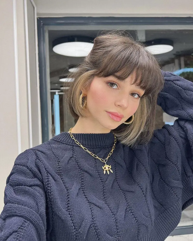 Elegant Ways to Style Big & Statement Necklaces Trend In 2024