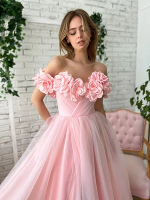 JUNIOR PROM GOWNS