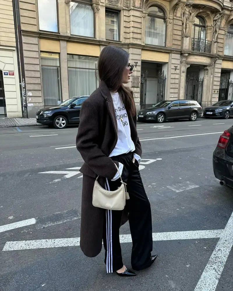 Chic & Cozy: How to Style a Tweed Coat for Fall (2024 Trends)