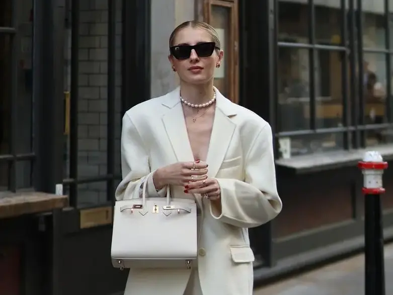 Elegant Ways to Style Big & Statement Necklaces Trend In 2024